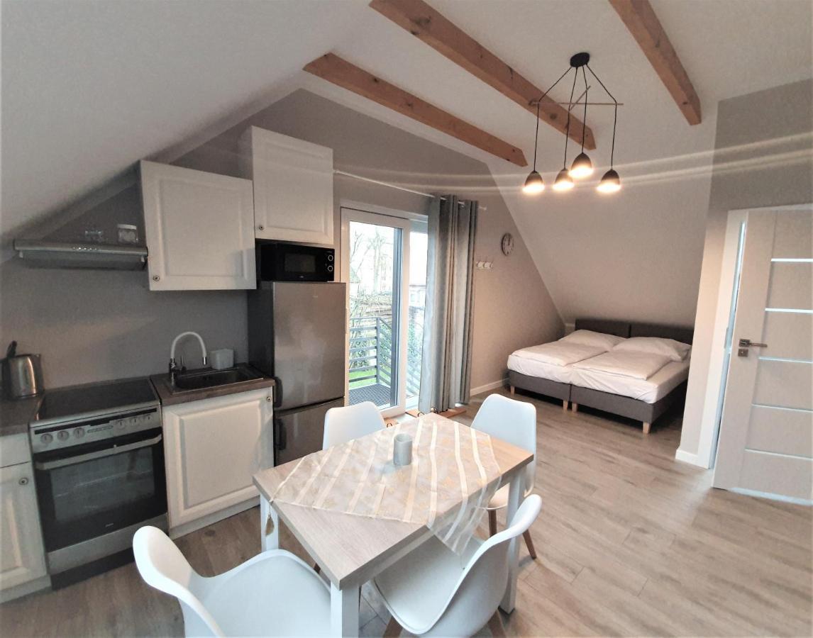 Apartament Nad Jeziorem Welle Kołczewo Exteriör bild
