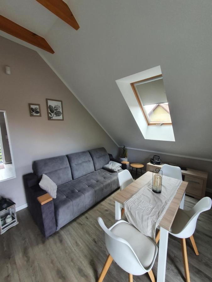 Apartament Nad Jeziorem Welle Kołczewo Exteriör bild