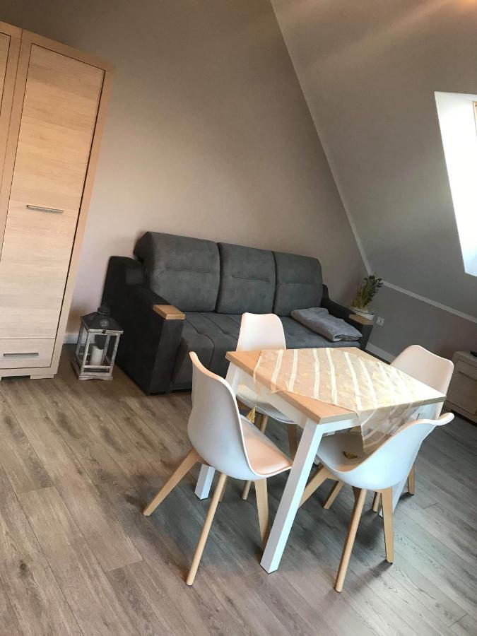 Apartament Nad Jeziorem Welle Kołczewo Exteriör bild